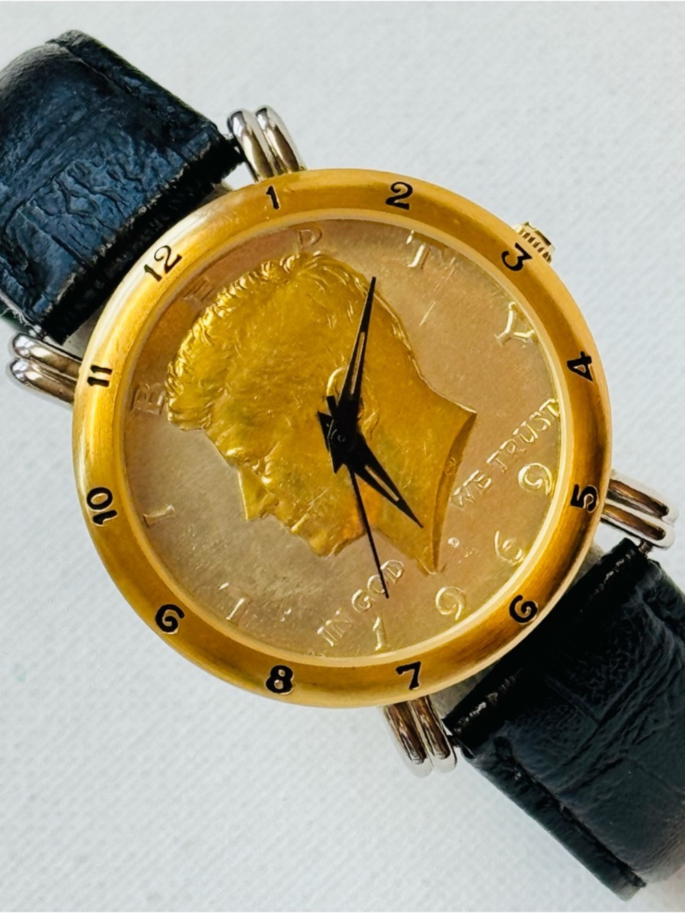 Vintage Brittania JFK Half Dollar 1969 Men's Coin Watch Two Tone Black Leather